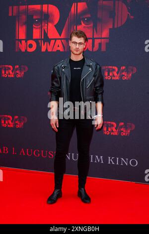 Premiere - PIÈGE No Way Out Linus Weber beim projection spéciale zum Kinofilm TRAP - No Way Out im Zoo Palast AM 31.07.2024 à Berlin. *** Premiere TRAP No Way Out Linus Weber à la projection spéciale du film TRAP No Way Out au Zoo Palast le 31 07 2024 à Berlin Copyright : xEventpressxKochanx Banque D'Images