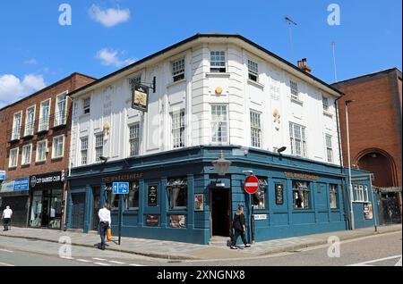 Le Wheatsheaf à l'angle de Market Street et Tower Street à Wolverhampton Banque D'Images