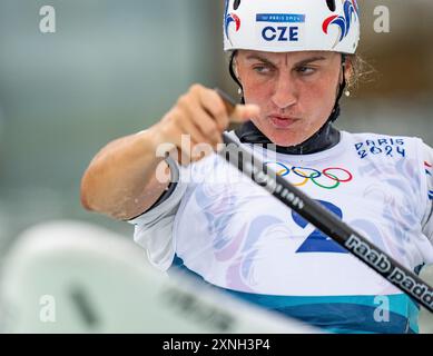 Paris, France. 31 juillet 2024. Gabriela Satkova de la République tchèque participe à la finale féminine de canoë-slalom aux Jeux Olympiques de Paris 2024 à Vaires-sur-Marne, France, le 31 juillet 2024. Crédit : Sun Fei/Xinhua/Alamy Live News Banque D'Images