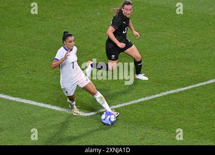 Decines Charpieu, France. 31 juillet 2024. Sakina Karchaoui (France), Football, Groupe féminin A entre la Nouvelle-Zélande et la France lors des Jeux Olympiques de Paris 2024 le 31 juillet 2024 au stade Groupama de Decines-Charpieu près de Lyon - photo Frédéric Chambert/Panoramic/DPPI Media Credit : DPPI Media/Alamy Live News Banque D'Images