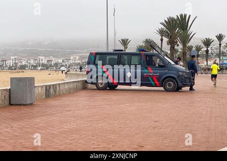 Agadir, Maroc. 1er août 2024. Renforcement de la sécurité dans les zones touristiques d'Agadir, au Maroc. Crédit : Nidpor/Alamy Live News Banque D'Images