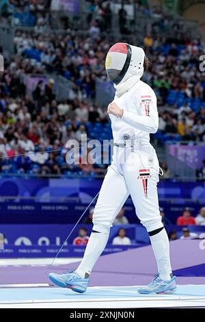 Paris, France. 26 juillet 2024. PARIS, FRANCE - JUILLET 27 : Aya Hussein de l'Egypte lors de l'Epéé individuel féminin pendant l'escrime - Jeux Olympiques Paris 2024 le jour 1 au Grand Palais le 27 juillet 2024 à Paris, France. (Daniela Porcelli/SPP) crédit : SPP Sport Press photo. /Alamy Live News Banque D'Images