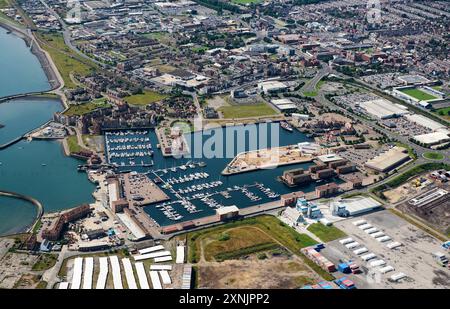 Un drone aérien de Hartlepool Marina, ville balnéaire et portuaire, comté de Durham, située sur la côte nord-est du nord de l'Angleterre, Royaume-Uni Banque D'Images