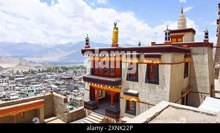 Vue du palais de Leh et vue sur la ville de Leh, Ladakh, Inde. Banque D'Images