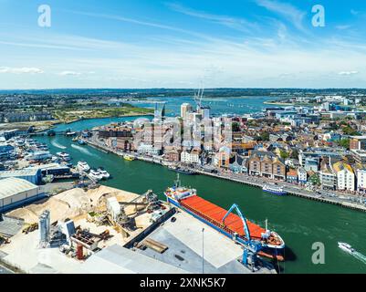 Port et marina sur Poole Quay depuis un drone, Poole, Dorset, Angleterre Banque D'Images