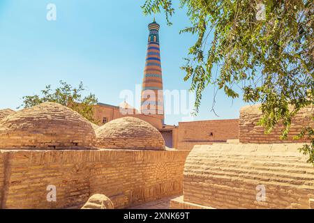 Complexe architectural du mausolée de Pakhlavan Mahmud. Khiva, Ouzbékistan - 17 juillet 2024. Banque D'Images