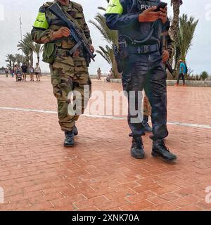 Agadir, Maroc. 1er août 2024. Renforcement de la sécurité dans les zones touristiques d'Agadir, au Maroc. Crédit : Nidpor/Alamy Live News Banque D'Images