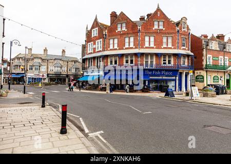 Ville de Swanage, centre-ville de Swanage, rue principale de Swanage, Swanage. Dorset, Royaume-Uni, Angleterre, ville, villes, Swanage Dorset, Swanage UK, magasins, route, rue, Banque D'Images