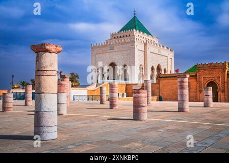 Rabat, Maroc. Le Mausolée de Mohammed V situé en face de la place de la Tour Hassan Banque D'Images