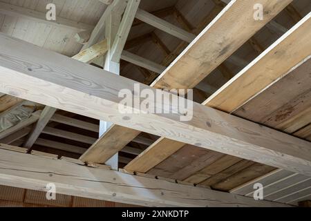 Vue de dessous d'un cadre en construction. Banque D'Images