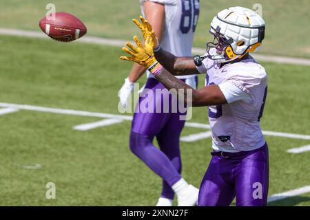 1er août 2024 : Ka'Morreun Pimpton (88 ans) regarde dans une passe pendant la première semaine du camp de football d'automne au centre d'entraînement Charles McClendon de Baton Rouge, EN LOUISIANE. Jonathan Mailhes/CSM Banque D'Images