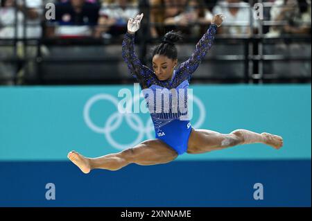 Paris, Fra. 01 août 2024. Simone Biles des États-Unis se produit sur la poutre d'équilibre lors du championnat féminin de gymnastique artistique pendant les Jeux olympiques d'été de Paris 2024, au Bercy Arena à Paris, France, le 1er août 2024. (Photo par Anthony Behar/Sipa USA) crédit : Sipa USA/Alamy Live News Banque D'Images