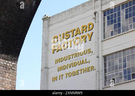 La Custard Factory où se déroulent des événements créatifs à Digbeth, où Alfred Bird a inventé la crème anglaise, à Birmingham, West Midlands, Royaume-Uni Banque D'Images