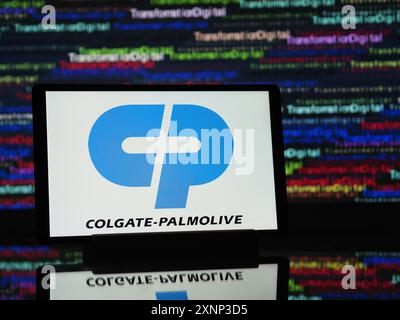 Dans cette illustration photo, le logo Colgate-Palmolive Company est affiché sur une tablette. Banque D'Images