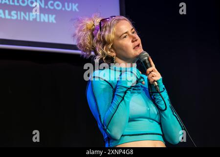 Édimbourg, Écosse, Royaume-Uni, 01 août 2024, Edinburgh Festival Fringe : Gilded Balloon lance ses spectacles pour le Fringe 2024. Sur la photo : la comédienne Grace Campbell. Crédit : Sally Anderson/Alamy Live News Banque D'Images