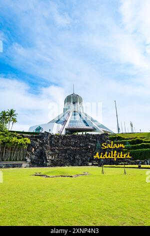 Kuching, Malaysia - May 2023: Kuching North City Hall and Cat Museum building in Sarawak, Malaysia. A landmark and popular tourist attraction in Kuching, Borneo island. Stock Photo