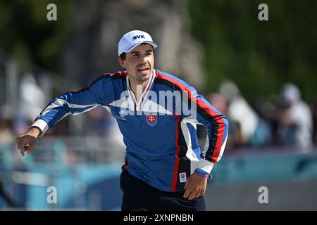 Paris, France. Crédit : MATSUO. 29 juillet 2024. Tury Richard (SVK) Skateboard : finale de rue masculine lors des Jeux Olympiques de Paris 2024 à la Concorde à Paris, France. Crédit : MATSUO . K/AFLO SPORT/Alamy Live News Banque D'Images