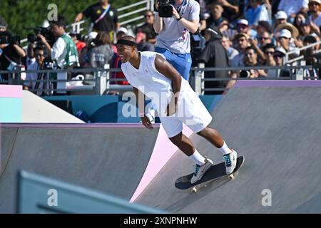 Paris, France. Crédit : MATSUO. 29 juillet 2024. RUSSELL Cordano (CAN) Skateboard : finale de rue masculine lors des Jeux Olympiques de Paris 2024 à la Concorde à Paris, France. Crédit : MATSUO . K/AFLO SPORT/Alamy Live News Banque D'Images