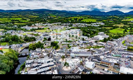 DONEGAL TOWN, IRLANDE - 23 JUILLET 2024 - les travaux de la nouvelle Diamond sont déjà terminés. Banque D'Images