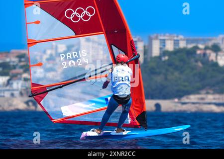 Marseille, France. 01 août 2024. Helene Noesmoen (France), voile, planche à voile féminine lors des Jeux Olympiques de Paris 2024 le 1er août 2024 à Marseille Marina, France - photo Norbert Scanella/Panoramic/DPPI Media Credit : DPPI Media/Alamy Live News Banque D'Images