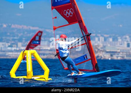 Marseille, France. 01 août 2024. Helene Noesmoen (France), voile, planche à voile féminine lors des Jeux Olympiques de Paris 2024 le 1er août 2024 à Marseille Marina, France - photo Norbert Scanella/Panoramic/DPPI Media Credit : DPPI Media/Alamy Live News Banque D'Images