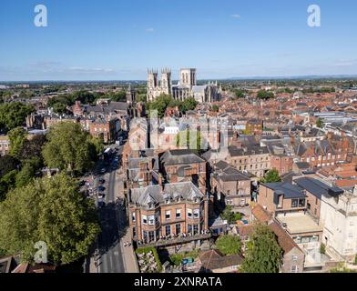 Vue aérienne, York Minster, North Yorkshire, Angleterre. Banque D'Images