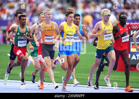 Saint Denis, France. 02 août 2024. Jeux olympiques, Paris 2024, Athlétisme, stade de France, compétition préliminaire, 1500 m, hommes, manches préliminaires, Robert Farken (4ème à partir de la gauche) d'Allemagne réagit. Crédit : Michael Kappeler/dpa/Alamy Live News Banque D'Images