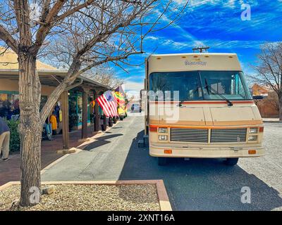 ALBUQUERQUE, NOUVEAU MEXIQUE, ÉTATS-UNIS - 9 MARS 2023. Voiture fourgonnette utilisée dans la série télévisée américaine Breaking Bad Banque D'Images