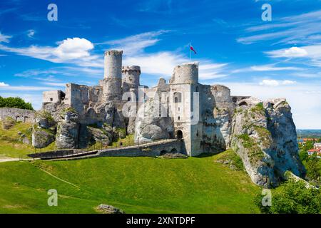 Ogrodzieniec ruines d'un château médiéval. Czestochowa région, Pologne Banque D'Images