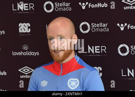 Oriam Edinburgh.Scotland.UK.2nd Aug 24 Hearts Liam Boyce Conférence de presse pour William Hill Premiership match avec les Rangers. Crédit : eric mccowat/Alamy Live News Banque D'Images