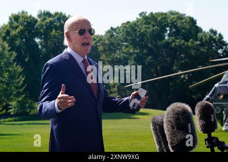 Washington, États-Unis. 02 août 2024. Le président AMÉRICAIN Joe Biden parle aux médias sur la pelouse sud de la Maison Blanche à Washington alors qu’il part pour Wilmington, Delaware, le 2 août 2024. Photo de Yuri Gripas/Pool/Sipa USA crédit : Sipa USA/Alamy Live News Banque D'Images