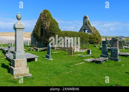 L'ancienne église (datée du 1619) et le cimetière de Balnakeil près de Durness, Sutherland, Scotland, UK. Banque D'Images