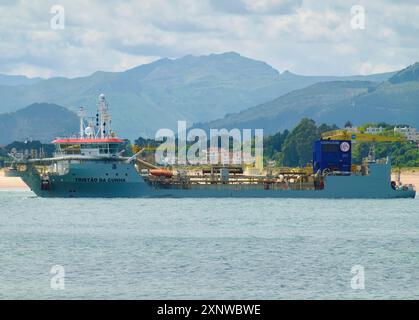 Dragueur trémie Tristao da Cunha travaillant dans la baie Santander Cantabria Espagne Banque D'Images