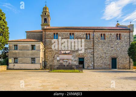 Arquà Petrarca en Vénétie, Italie, avec la tombe du célèbre poète Pétrarque, nichée au milieu d'un magnifique paysage historique et culturel. Banque D'Images