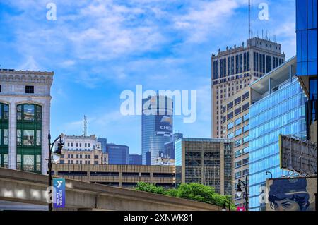 Detroit, États-Unis - 25 juillet 2024 : paysage urbain et horizon du centre-ville. Banque D'Images