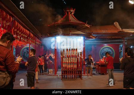 28 janvier 2017, Jakarta, Indonésie : grande fumée d'encens au temple Cin de Yuan, Chinatown, Jakarta, Indonésie. Banque D'Images