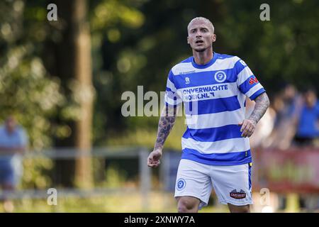 OVERASSELT, 02-08-2024, Sportpark de Passelegt, football, match amical, saison 2024/2025, pendant le match Fortuna Sittard-de Graafschap joueur de Graafschap Alexander Buttner crédit : Pro Shots/Alamy Live News Banque D'Images