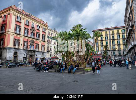 Place Dante, le centre historique de Naples (Napoli), site du patrimoine mondial de l'UNESCO, Campanie, Italie, Europe Banque D'Images