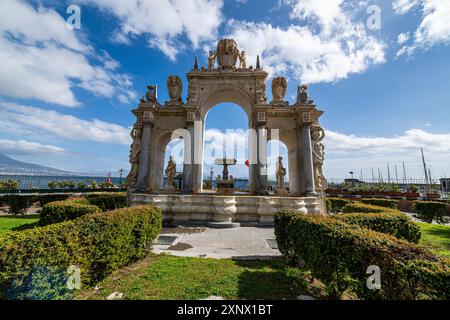 Fontana del Gigante, le centre historique de Naples (Napoli), site du patrimoine mondial de l'UNESCO, Campanie, Italie, Europe Banque D'Images