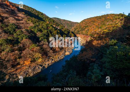 Forêts d'automne à Arashiyama de Kyoto, Honshu, Japon, Asie Banque D'Images