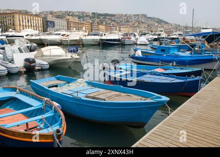 Port de Mergellina, Chiaia district, Naples, Campanie, Italie, Europe Banque D'Images