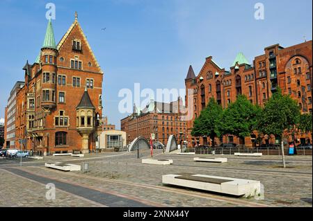 Annenplatz (place) dans la Speicherstadt (ville des entrepôts), quartier HafenCity, Hambourg, Allemagne, Europe Banque D'Images