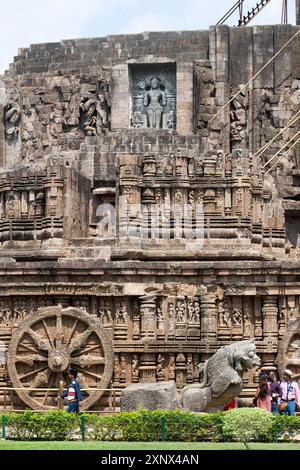 Le Temple du Soleil du milieu du XIIIe siècle, dédié à Surya, le Dieu du Soleil hindou, UNESCO, Konarak, district de Puri, Odisha, Inde Banque D'Images