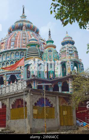 Le temple coloré Dewri Mandir du XIVe siècle dédié à Durga, la déesse mère hindoue, Ranchi, Jharkhand, Inde, Asie Banque D'Images