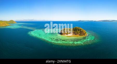 Île de sable au large de l'île Chindonan, îles Calamian, Coron, Palawan, Philippines, Asie du Sud-est, Asie Banque D'Images