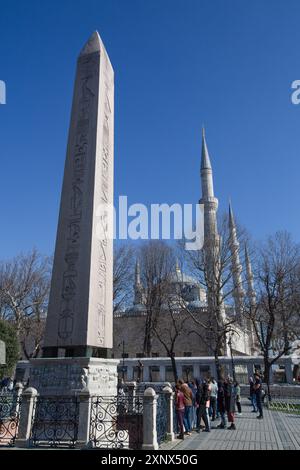 Obélisque de Théodose, Obélisque égyptien antique du Pharaon Thoutmôsis III, 1479 av. J.-C. - 1425 av. J.-C.), Hippodrome de Constantinople, UNESCO, Istanbul, Turquie Banque D'Images