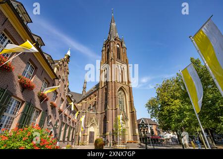 Die Wallfahrtskirche Marienbasilika in Kevelaer, Niederrhein, Nordrhein-Westfalen, Deutschland, Europa | la Basilique de notre-Dame de consolation Banque D'Images