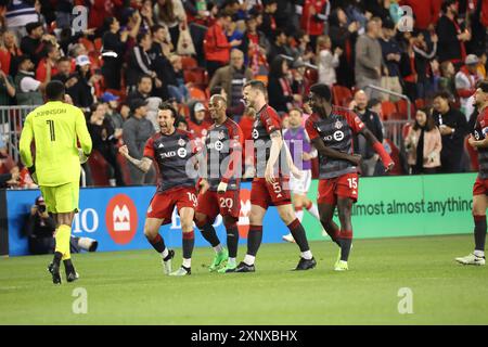 Toronto, ON, Canada, 4 mai 2024, F. Bernardeschi #10 célèbre son but au match de soccer de la Ligue majeure entre le Toronto FC et le FC Dallas au stade BMO. Banque D'Images