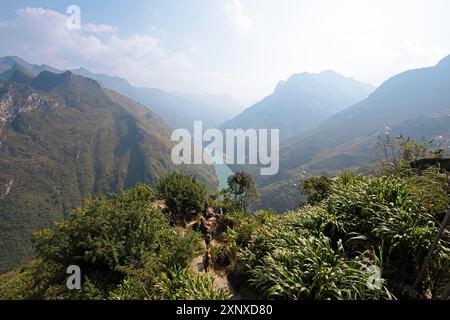 Tu San gorge et rivière Nho que, géoparc mondial UNESCO du plateau de Dong Van Karst, province de Ha Giang, Vietnam Banque D'Images
