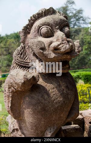 Détail du Temple du Soleil du milieu du XIIIe siècle, dédié à Surya, le Dieu Hindou du Soleil, construit comme un char à douze roues tiré par sept chevaux, UNESC Banque D'Images